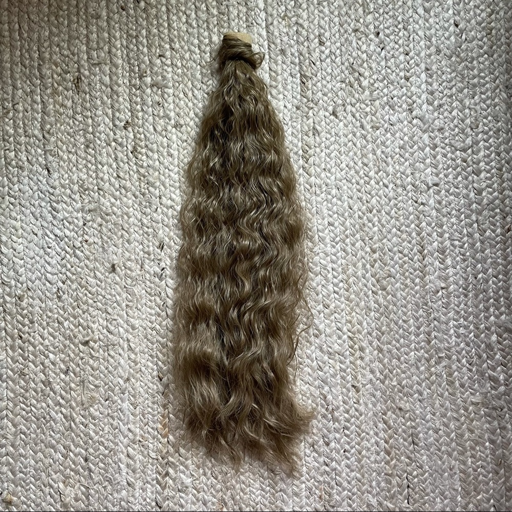 INH clip in ponytail hair extension